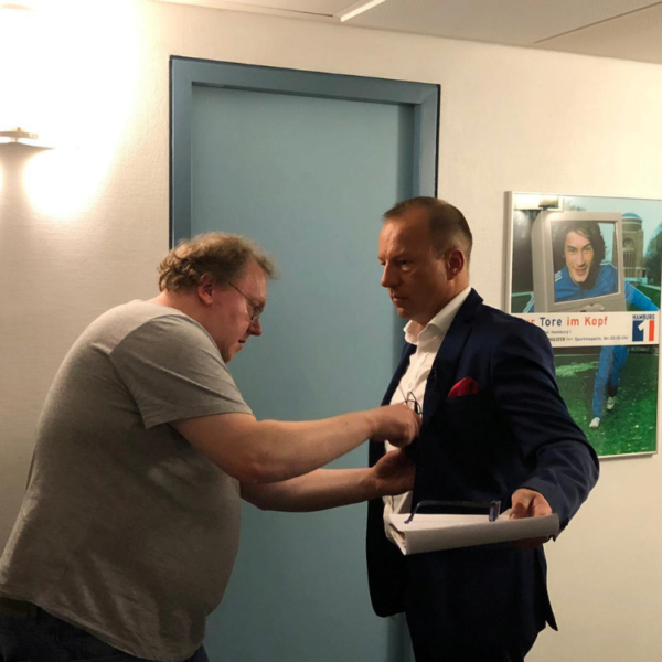 Thomas auf dem Weg zu seinem TV Vortrag bei Hamburg 1.